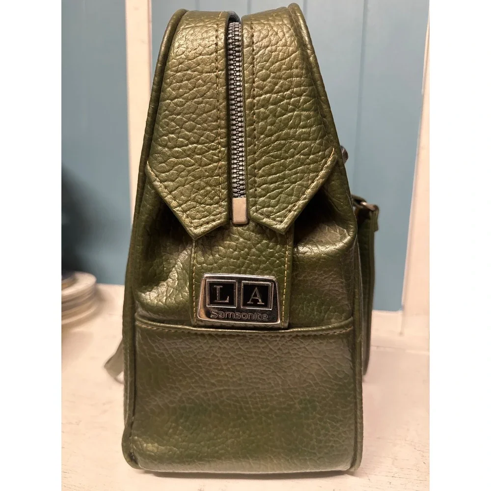 Samsonite vintage silhouette